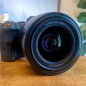 Canon EF 35mm lens 1.4 + EF to RF adapter